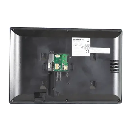 Vue arrière d’un moniteur IP HIKVISION PRO, ports de connexion et étiquette technique visibles