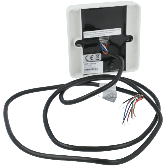 Lecteur de badge pour contrôle d'accès, boîtier carré blanc avec câble multicolore